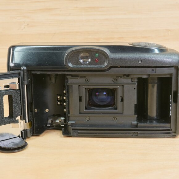 Canon Sure Shot Mega Zoom 76 35mm Point and Shoot Film Camera / Tested & Working - Picture 8 of 8